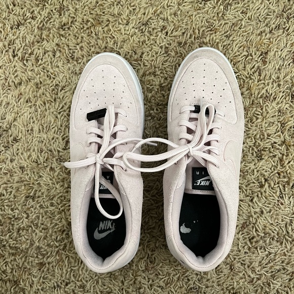 Nike Air Force - Picture 4 of 4